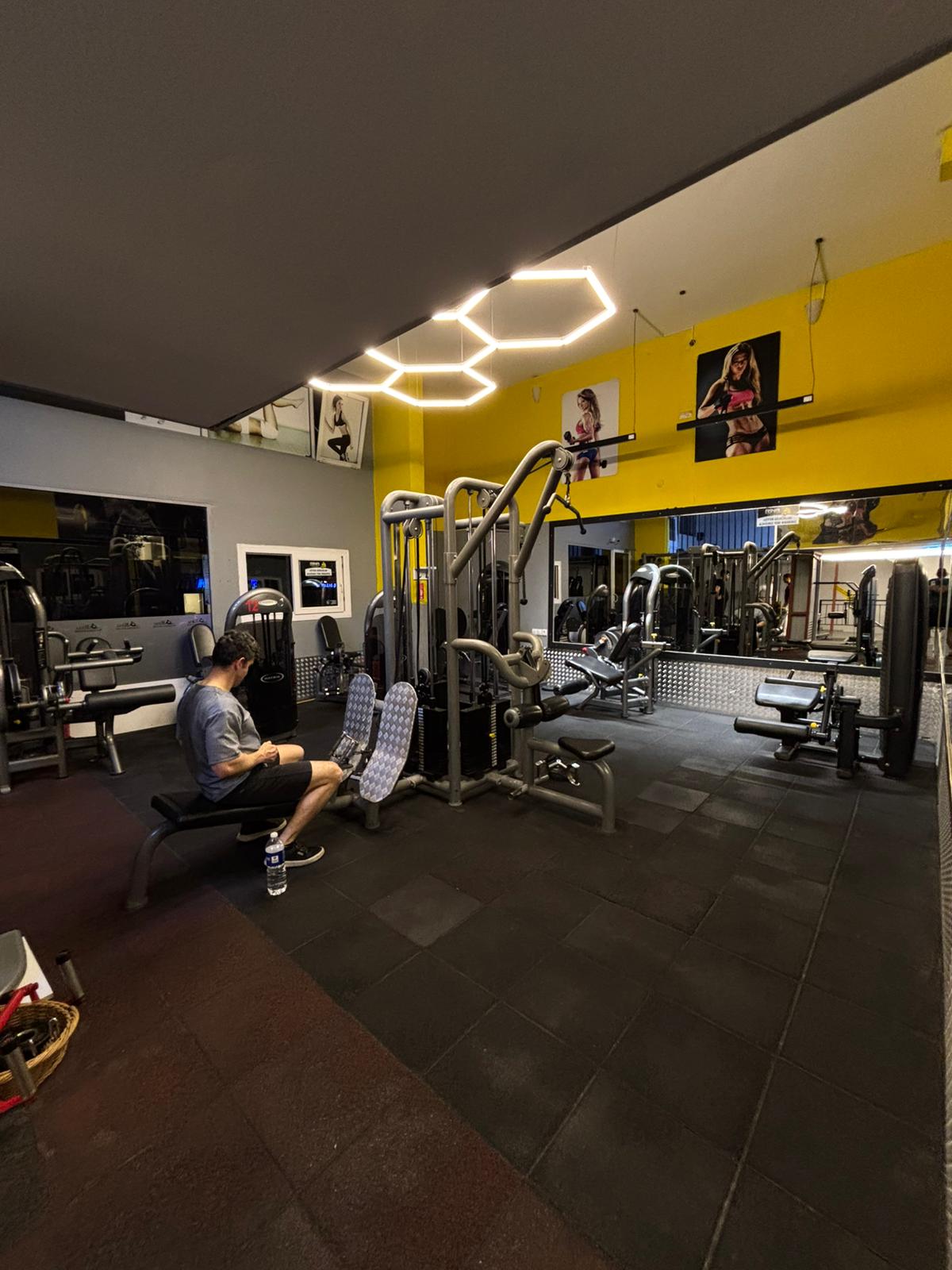 Rina Fitness Salon 12